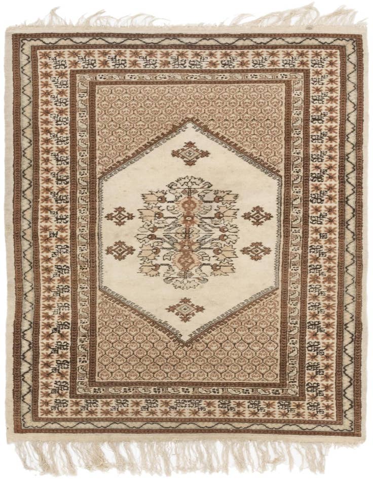 Detail image of 3' 2 x 5' 4 Hand Knotted Moroccan Wool Rug