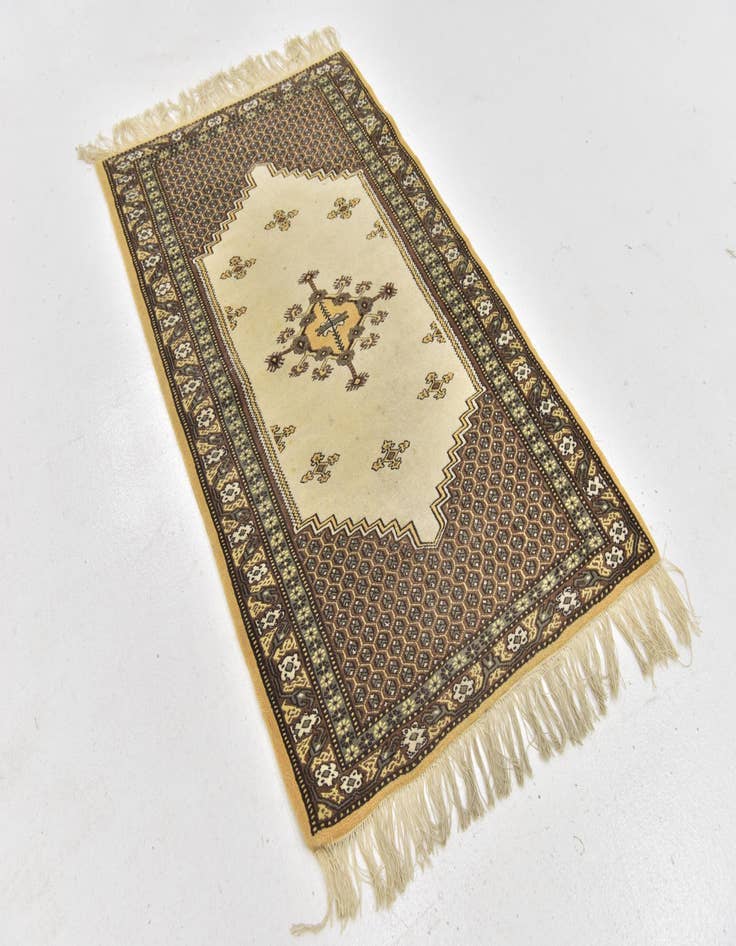 Detail image of 3' x 4' 10 Hand Knotted Moroccan Oriental Wool Rug