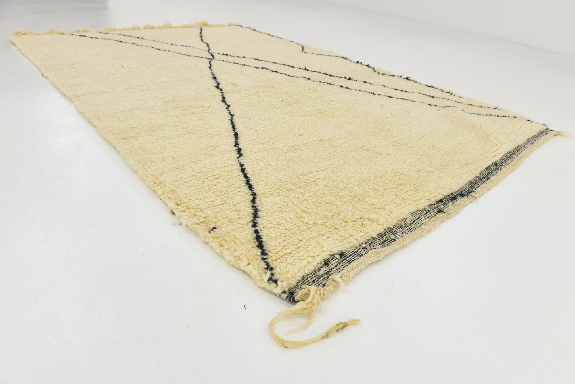 5' 4 x 8' 2 Hand Knotted Moroccan Wool Rug
