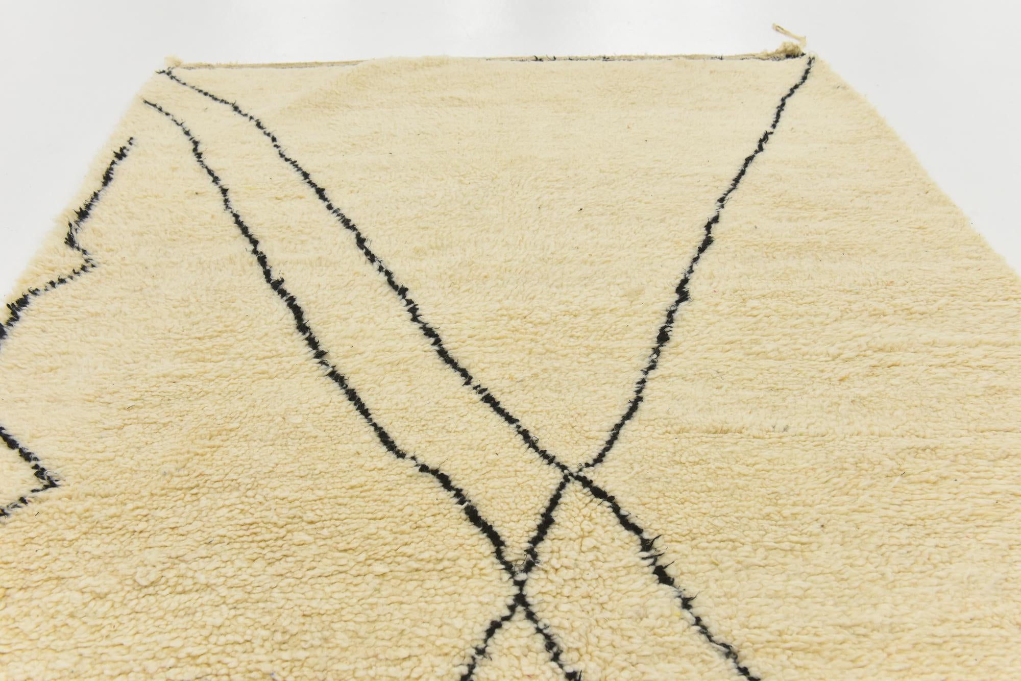 5' 4 x 8' 2 Hand Knotted Moroccan Wool Rug