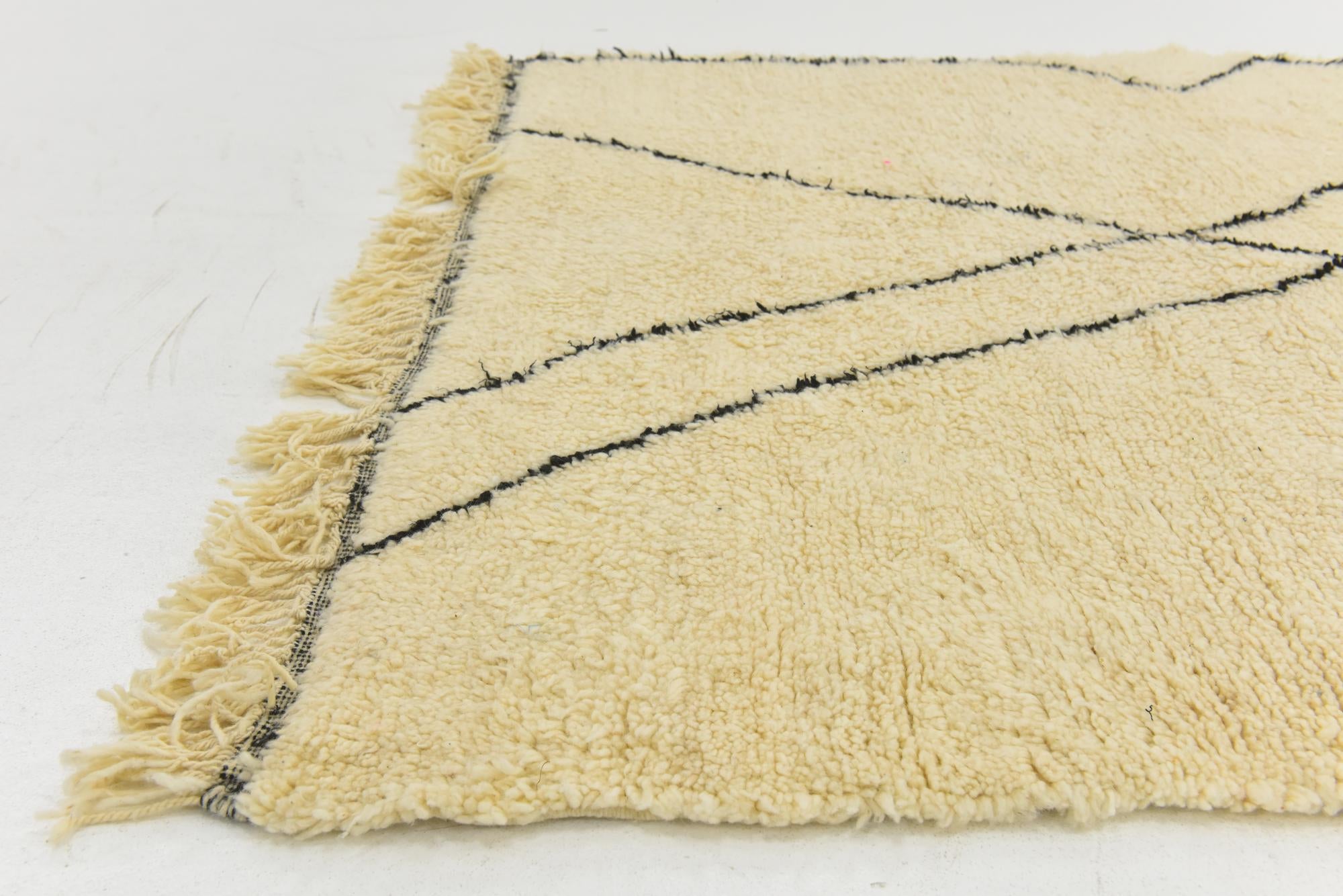 5' 4 x 8' 2 Hand Knotted Moroccan Wool Rug