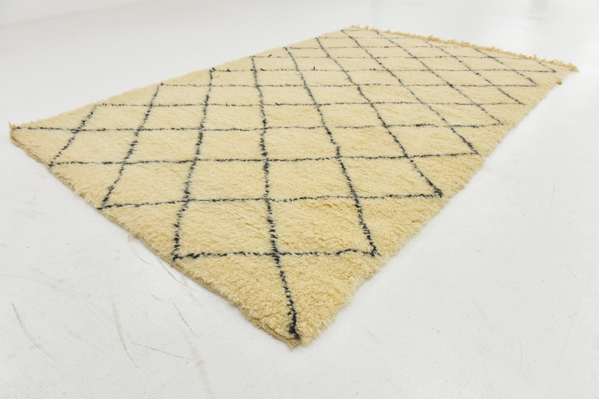5' 5 x 8' 7 Hand Knotted Moroccan Wool Rug