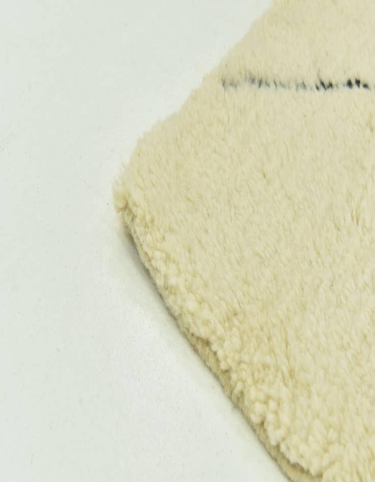 Detail image of 6' 7 x 9' 4  Hand Knotted Moroccan Wool Rug