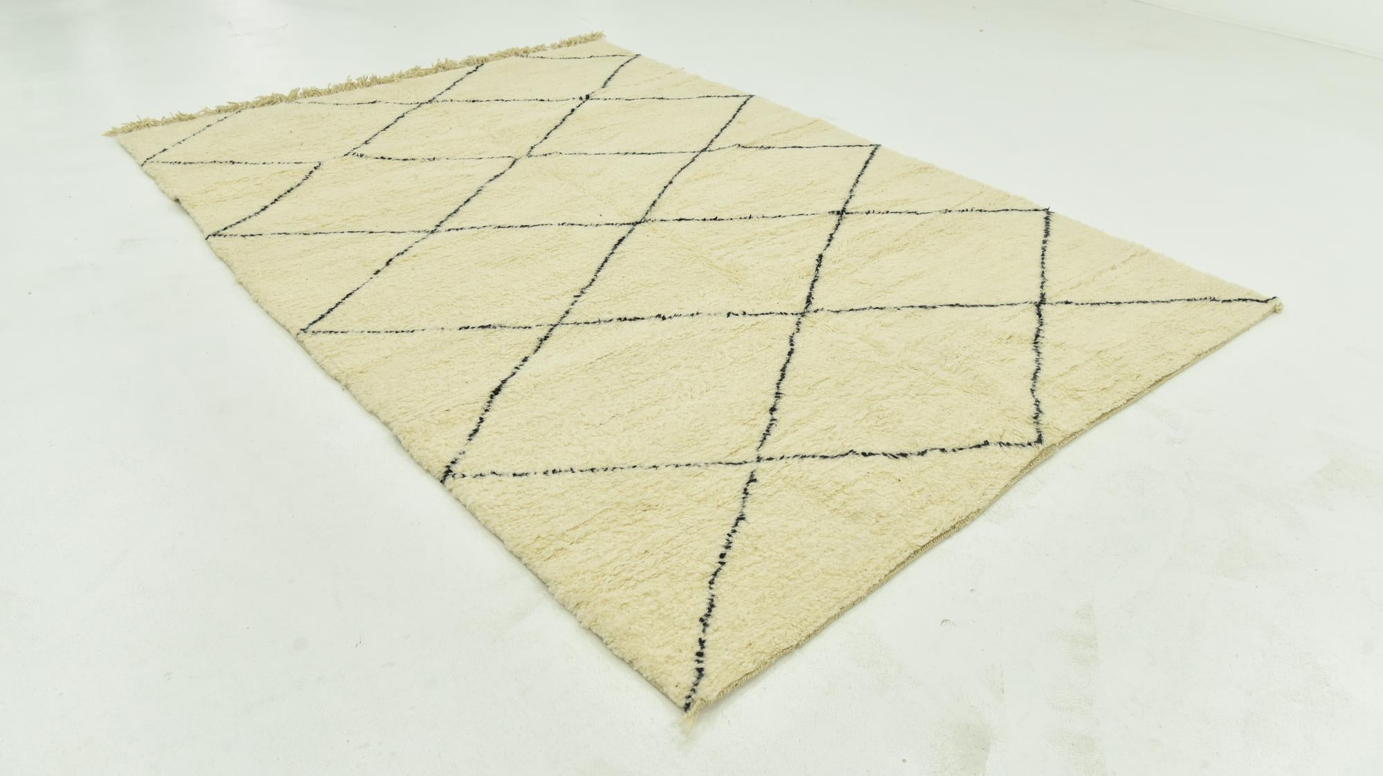 7' x 10' 1 Hand Knotted Moroccan Wool Rug