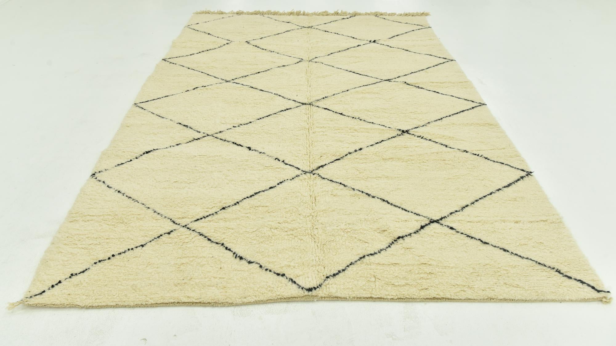 7' x 10' 1 Hand Knotted Moroccan Wool Rug
