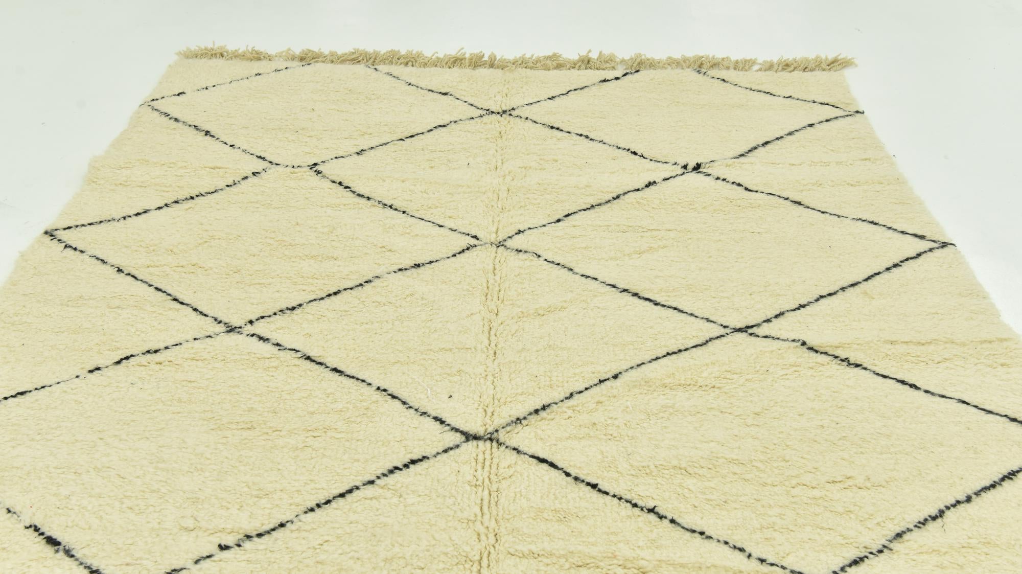 7' x 10' 1 Hand Knotted Moroccan Wool Rug
