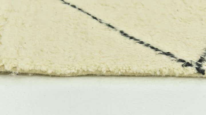 7' x 10' 1 Hand Knotted Moroccan Wool Rug