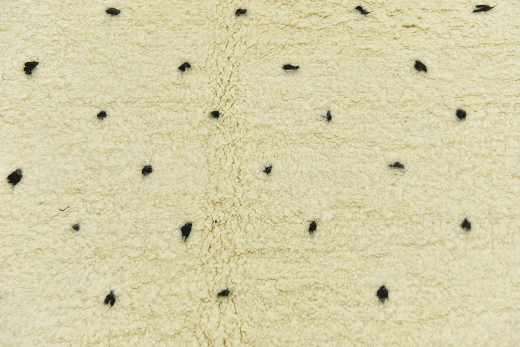 5' 2 x 7' 8 Hand Knotted Moroccan Wool Rug