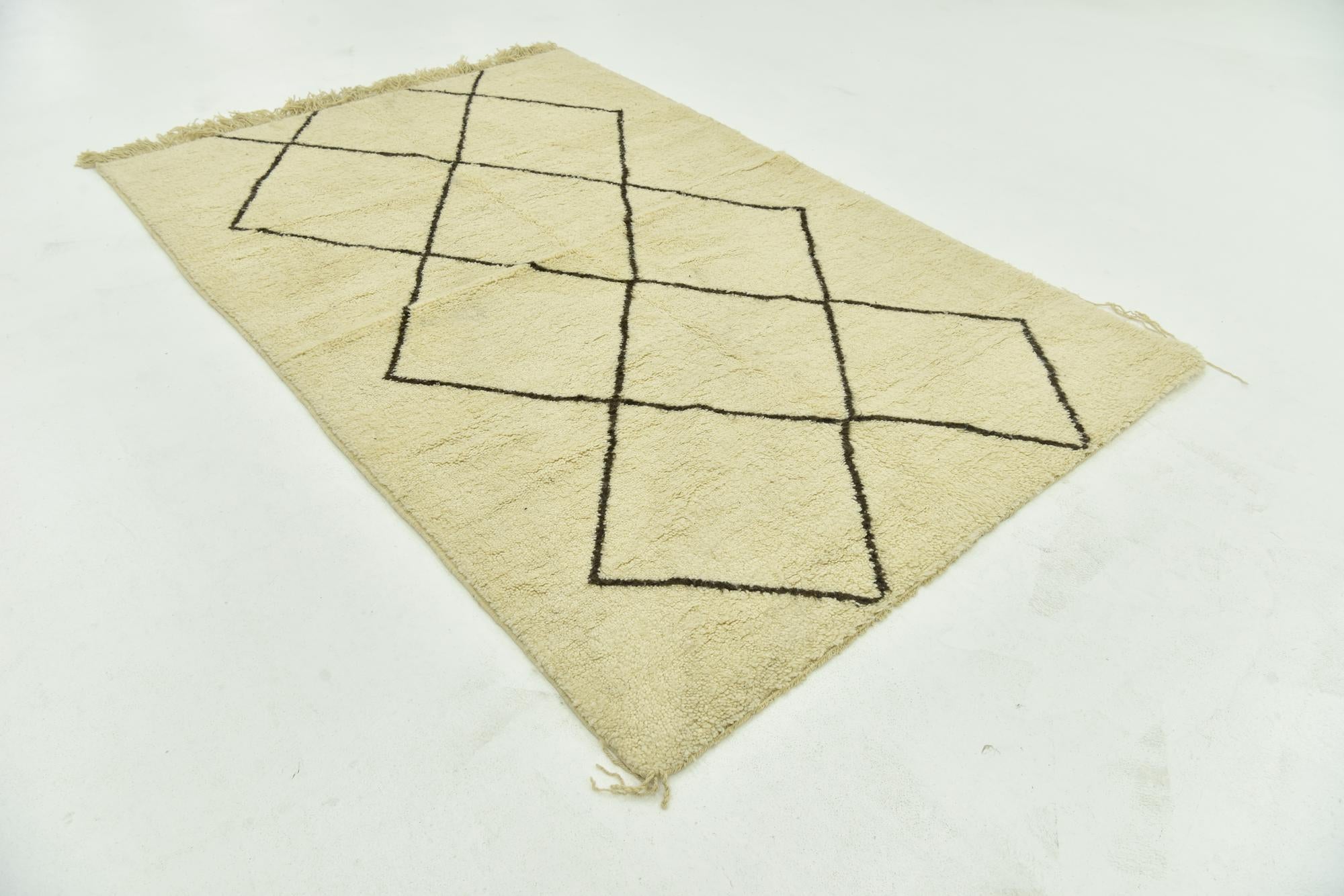 5' 3 x 8' 2 Hand Knotted Moroccan Wool Rug
