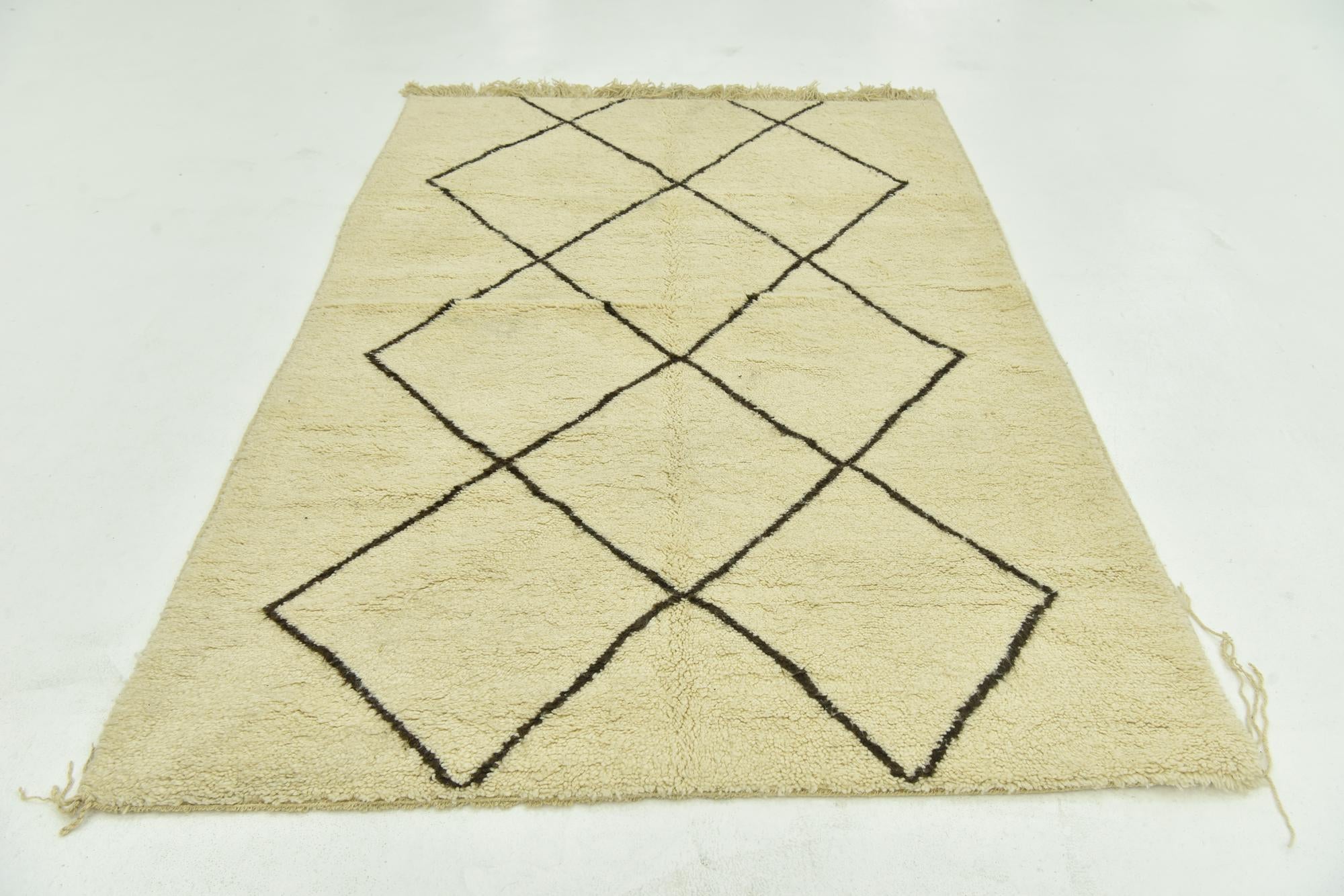 5' 3 x 8' 2 Hand Knotted Moroccan Wool Rug