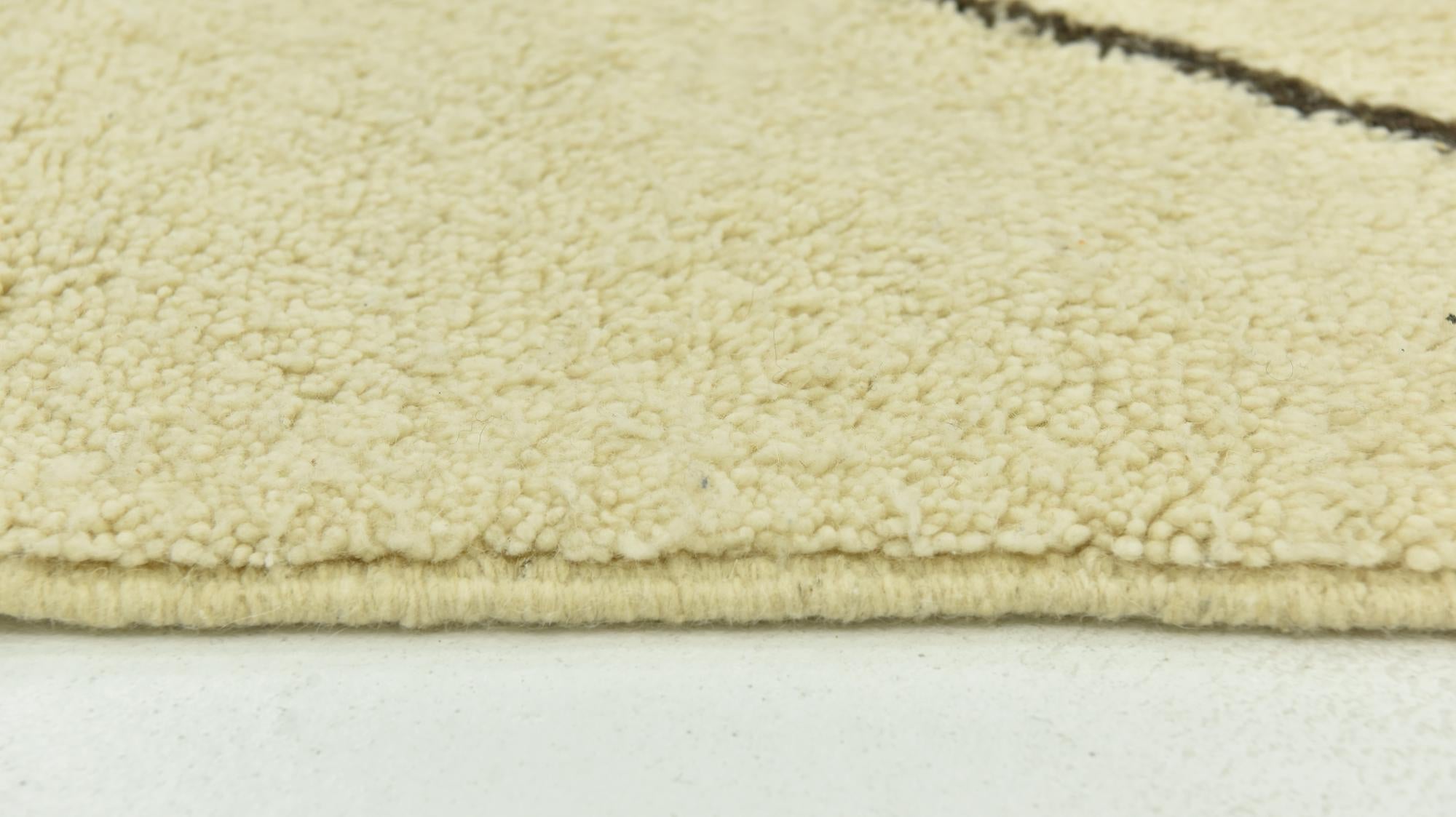 5' 3 x 8' 2 Hand Knotted Moroccan Wool Rug