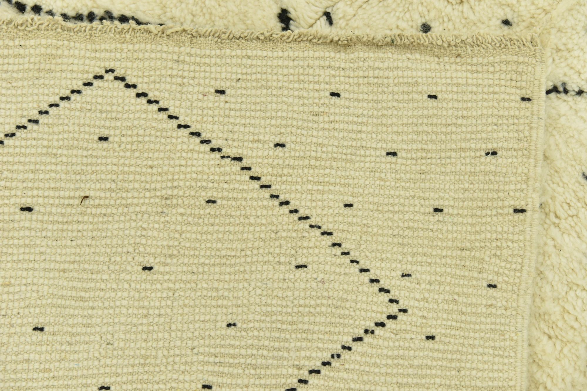 5' 6 x 8' 2 Hand Knotted Moroccan Wool Rug