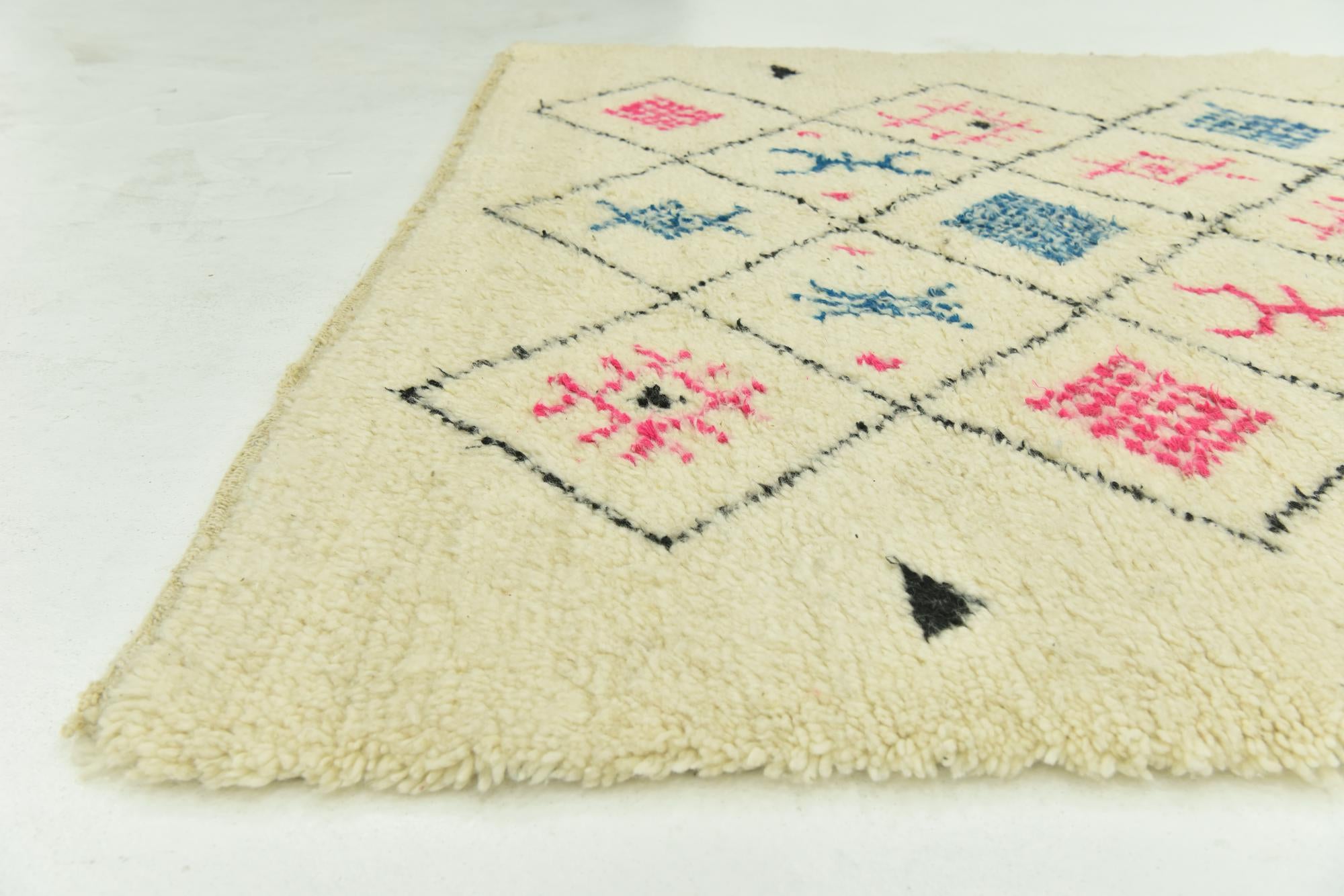 5' 2 x 7' 9 Hand Knotted Moroccan Wool Rug