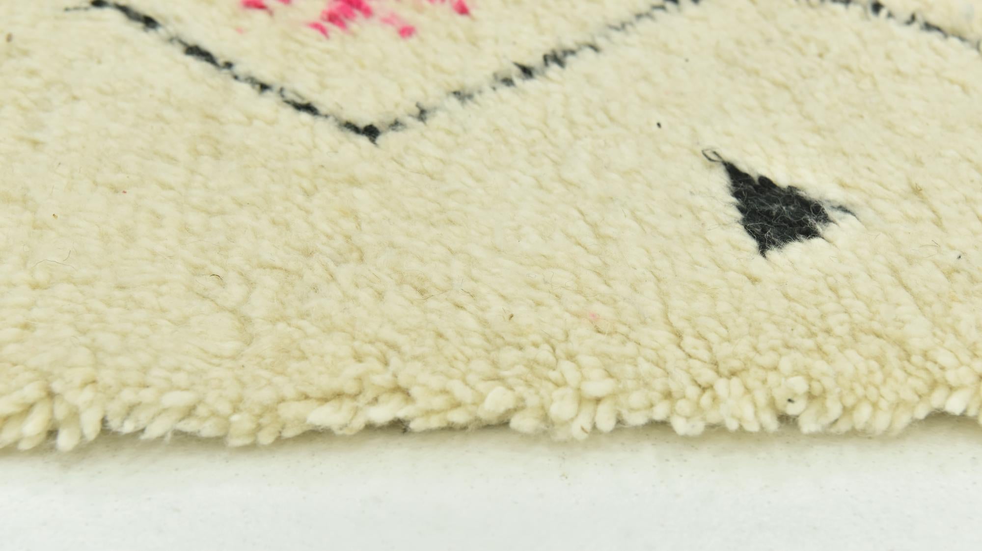 5' 2 x 7' 9 Hand Knotted Moroccan Wool Rug