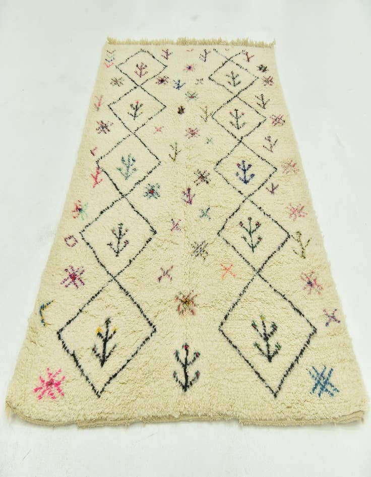 Detail image of 5' 6 x 7' 6  Hand Knotted Moroccan Wool Rug