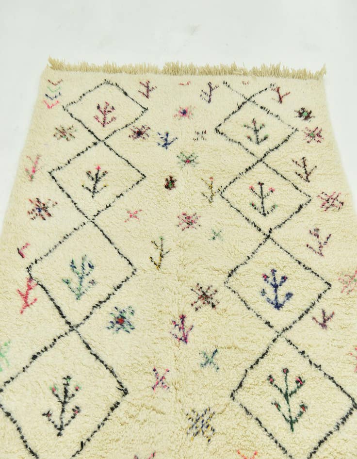 Detail image of 5' 6 x 7' 6  Hand Knotted Moroccan Wool Rug