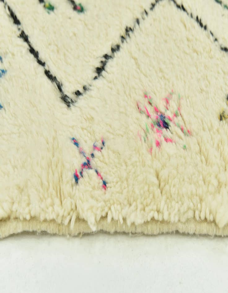 Detail image of 5' 6 x 7' 6  Hand Knotted Moroccan Wool Rug