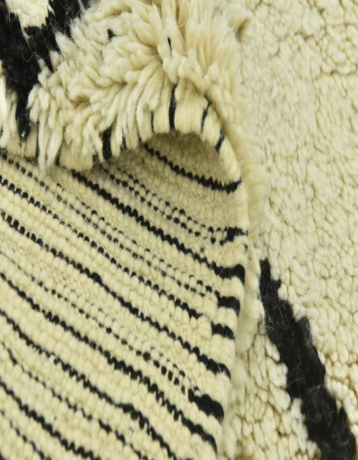 Detail image of 4' 10 x 8' 8  Hand Knotted Moroccan Wool Rug