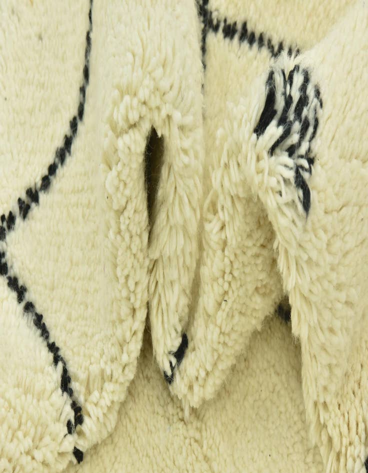 Detail image of 4' 10 x 8' 3  Hand Knotted Moroccan Wool Rug