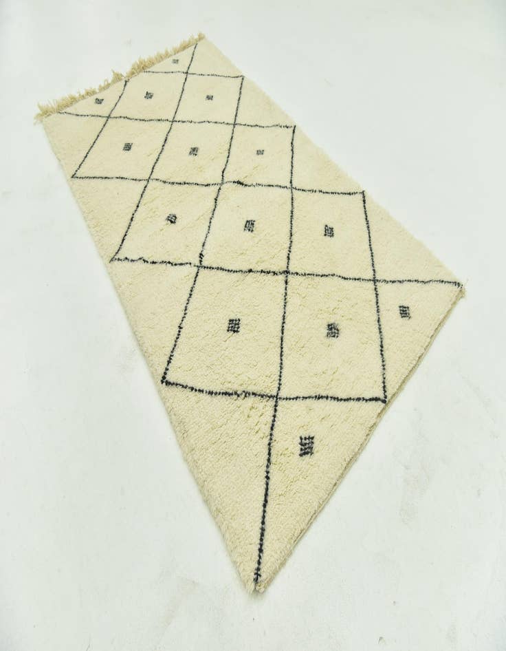 Detail image of 4' 10 x 8' 3  Hand Knotted Moroccan Wool Rug