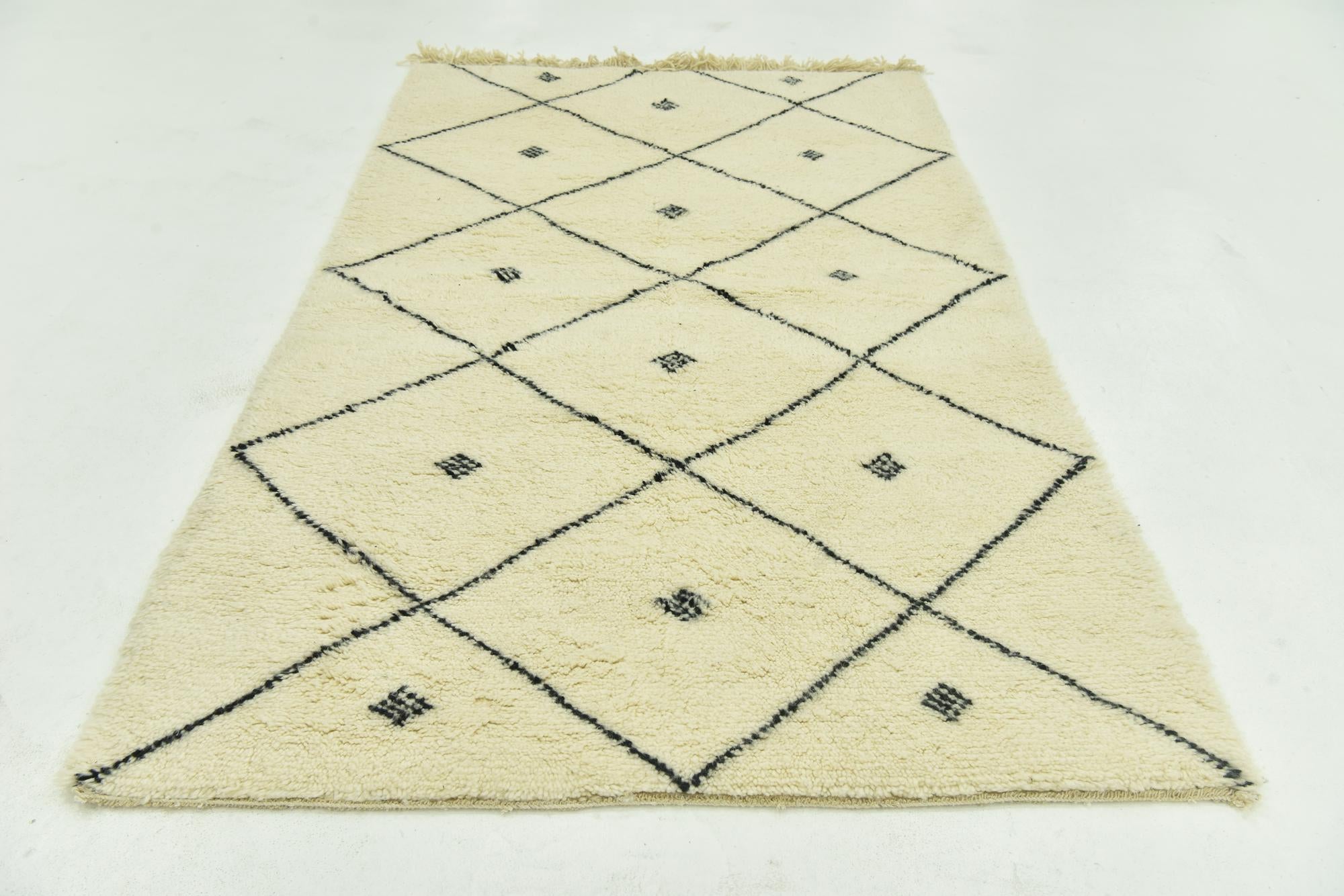 4' 10 x 8' 3 Hand Knotted Moroccan Wool Rug