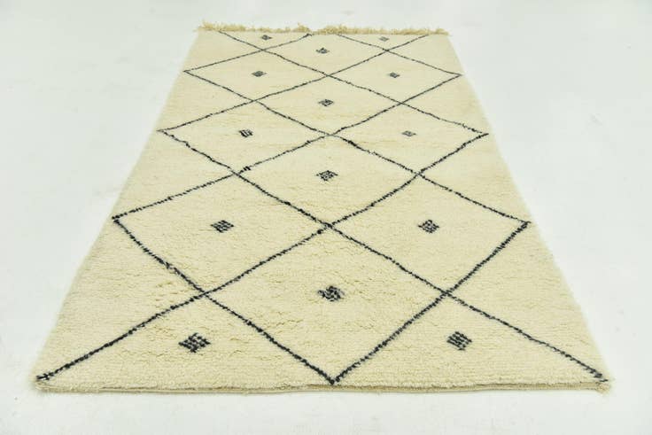 Detail image of 4' 10 x 8' 3 Hand Knotted Moroccan Wool Rug