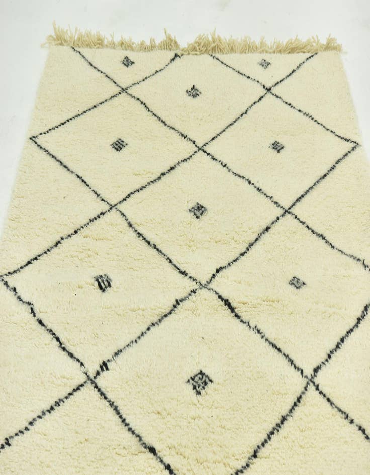 Detail image of 4' 10 x 8' 3  Hand Knotted Moroccan Wool Rug