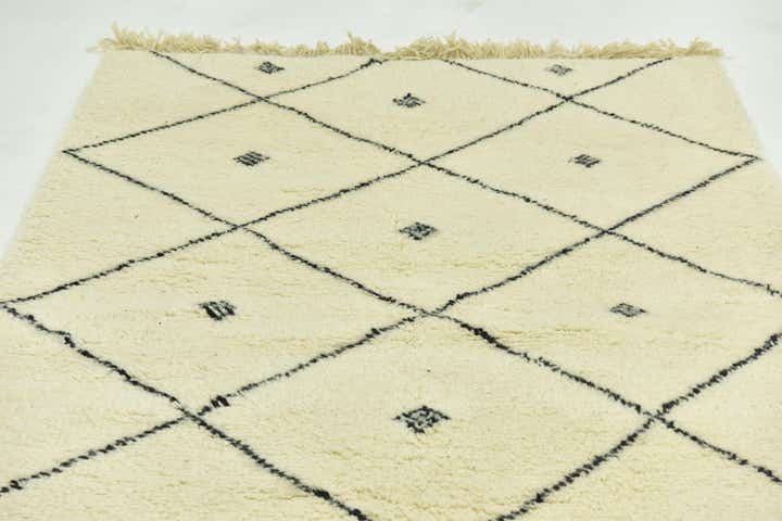 4' 10 x 8' 3 Hand Knotted Moroccan Wool Rug