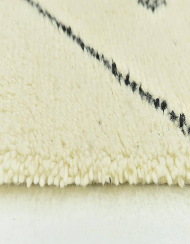 Detail image of 4' 10 x 8' 3  Hand Knotted Moroccan Wool Rug