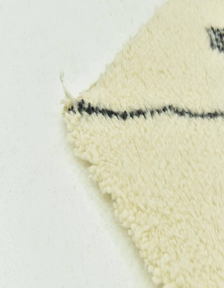 Detail image of 4' 10 x 8' 3  Hand Knotted Moroccan Wool Rug