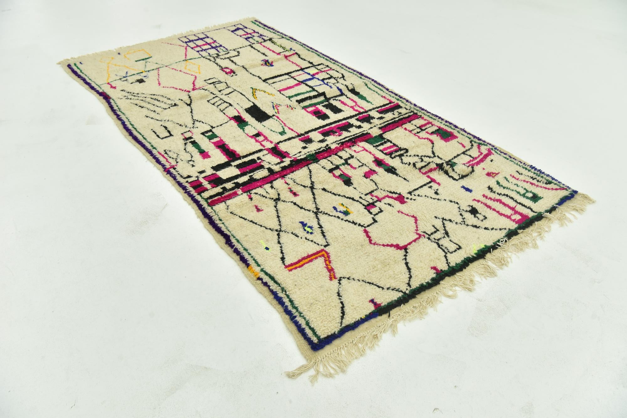 4' 7 x 9' Hand Knotted Moroccan Wool Rug