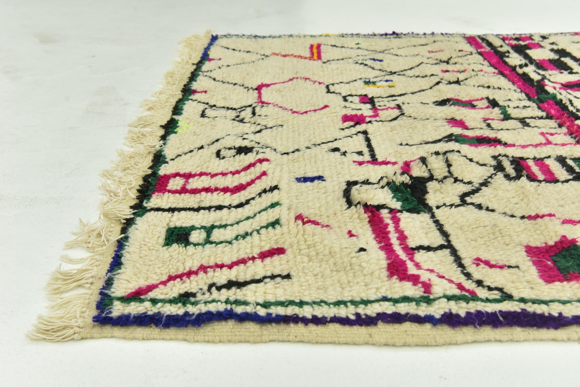 4' 7 x 9' Hand Knotted Moroccan Wool Rug