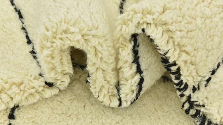 5' 4 x 8' 5 Hand Knotted Moroccan Wool Rug