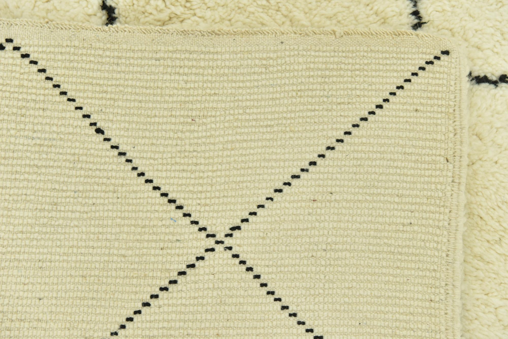 5' 4 x 8' 5 Hand Knotted Moroccan Wool Rug