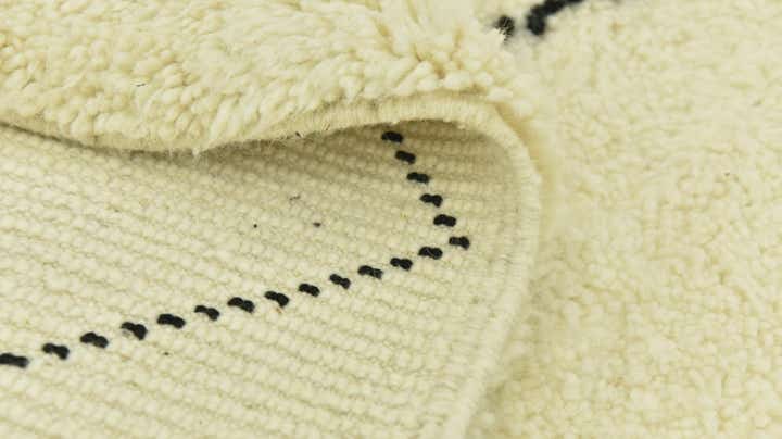 5' 4 x 8' 5 Hand Knotted Moroccan Wool Rug