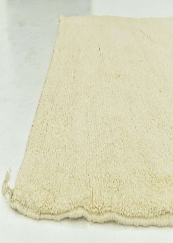 5' 5 x 8' 2 Hand Knotted Moroccan Wool Rug