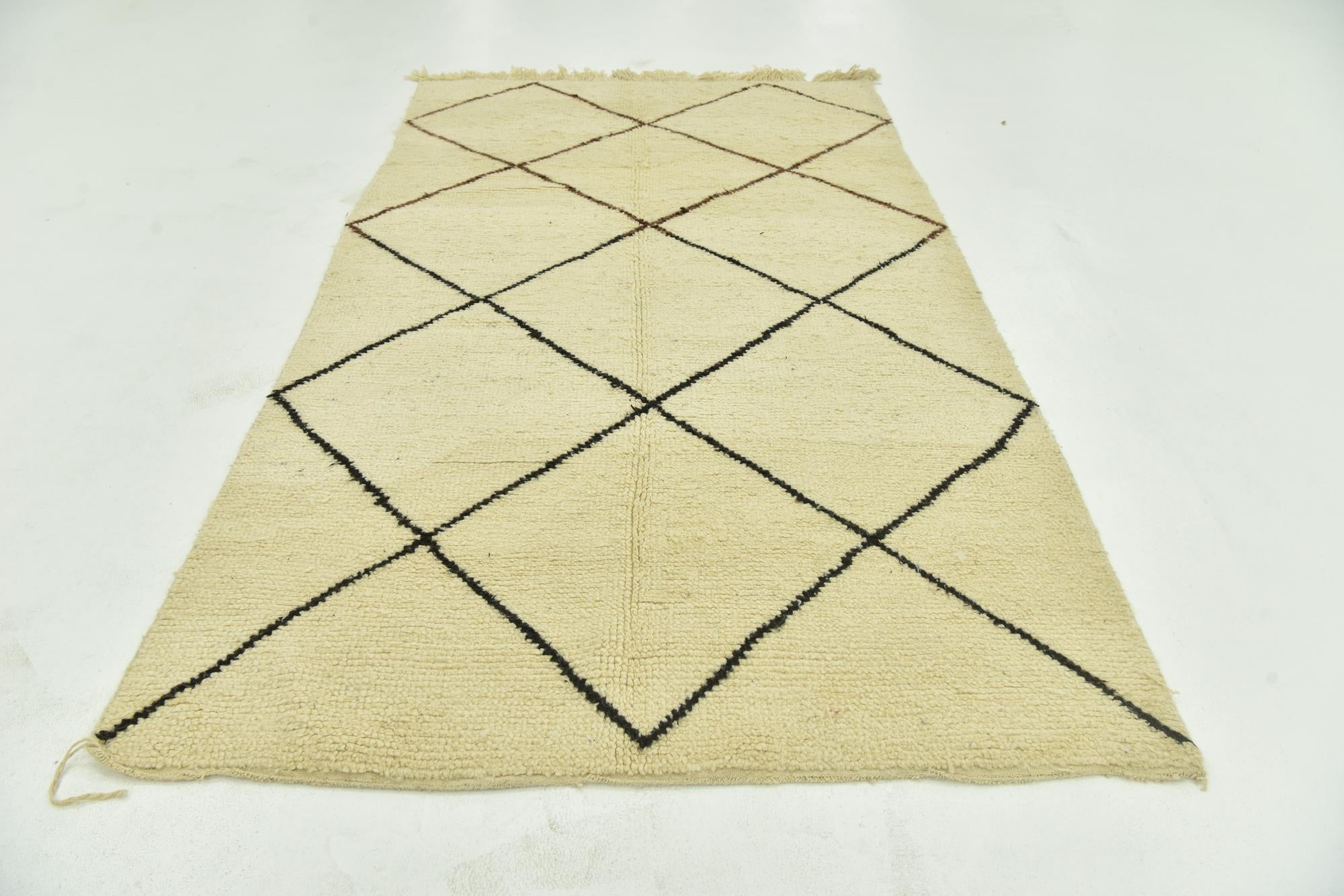 5' 4 x 9' 4 Hand Knotted Moroccan Wool Rug