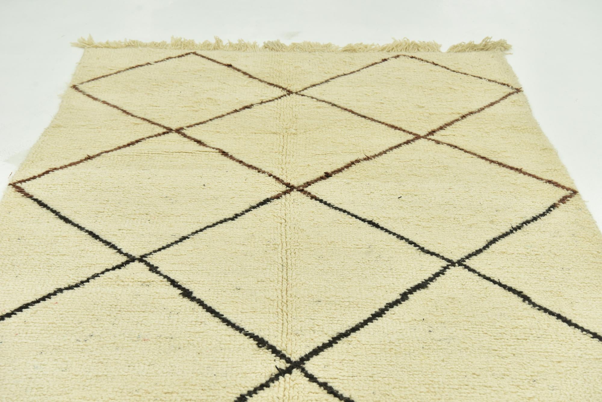 5' 4 x 9' 4 Hand Knotted Moroccan Wool Rug