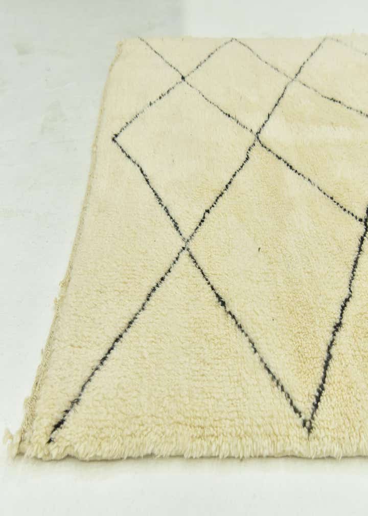 5' 8 x 8' Hand Knotted Moroccan Wool Rug