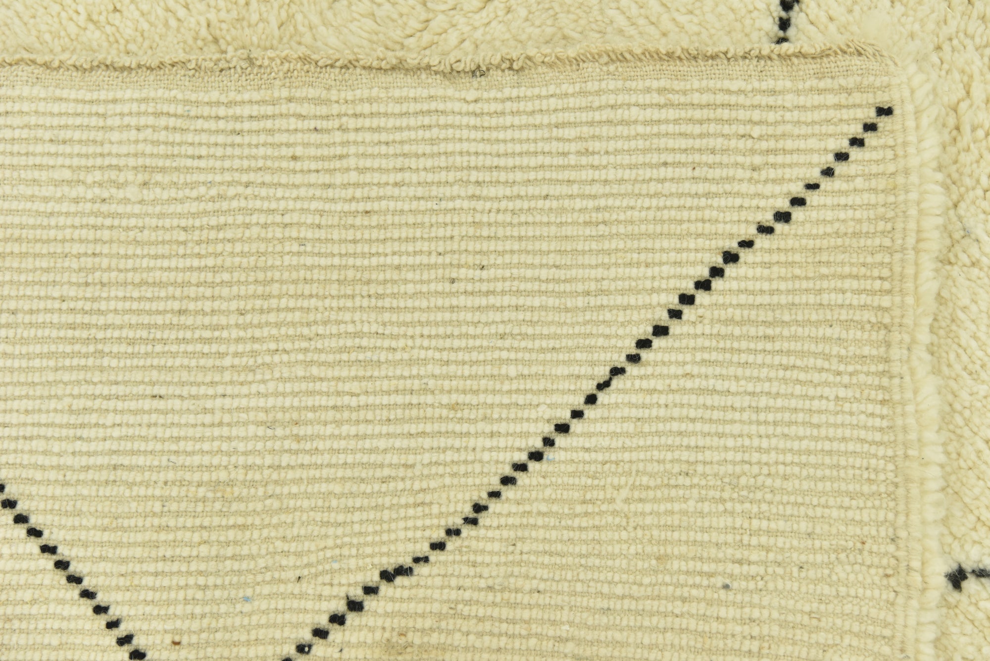5' 10 x 7' 8 Hand Knotted Moroccan Wool Rug
