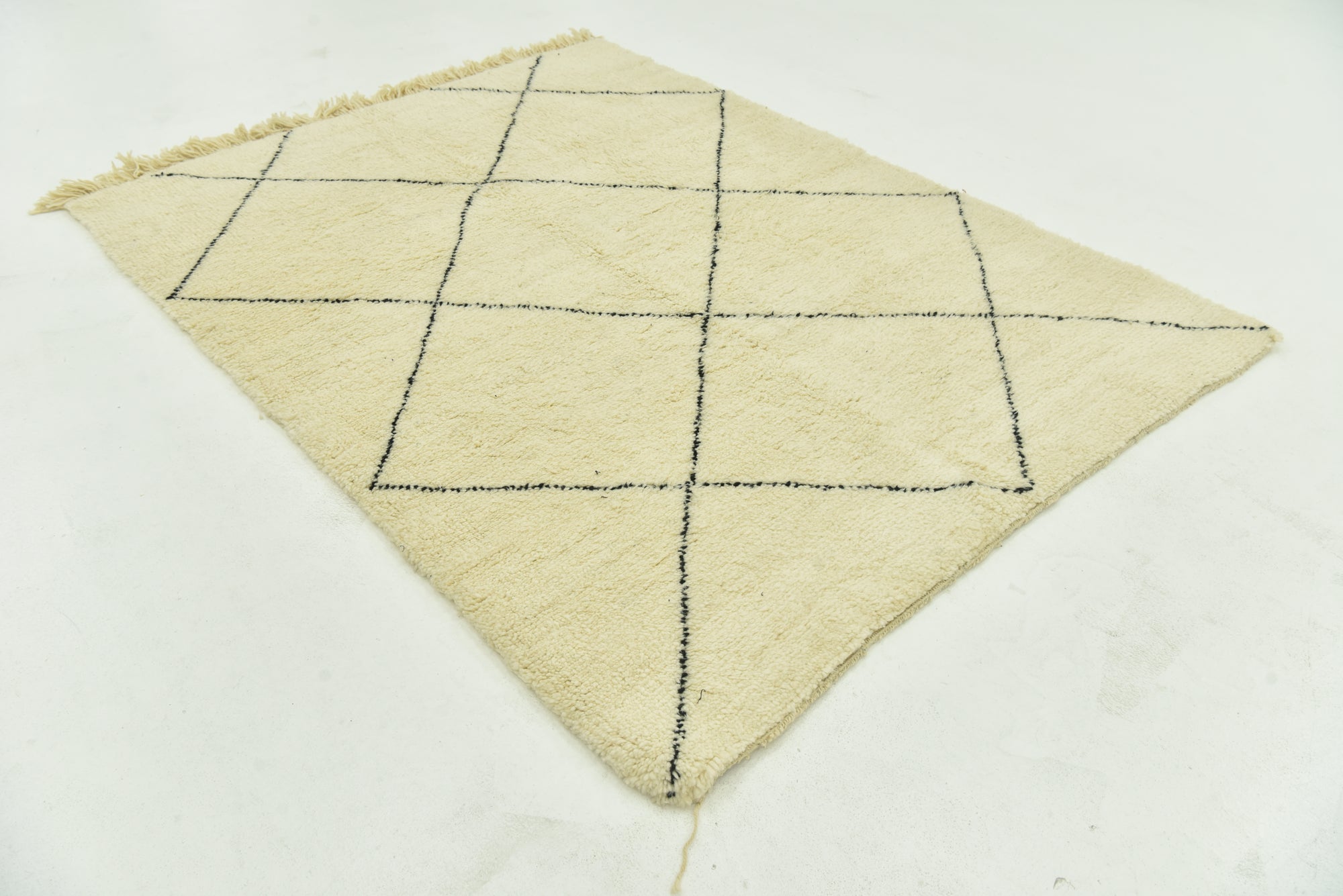 5' 10 x 7' 8 Hand Knotted Moroccan Wool Rug