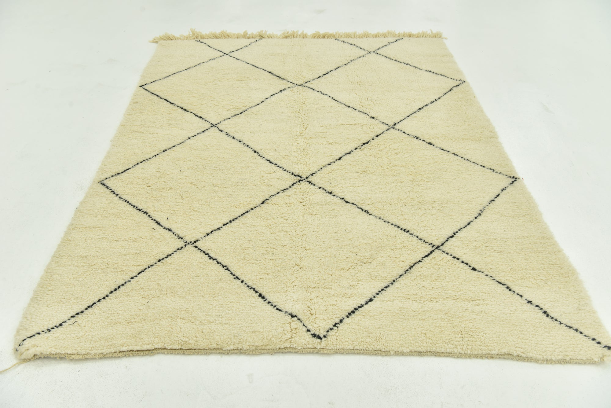 5' 10 x 7' 8 Hand Knotted Moroccan Wool Rug