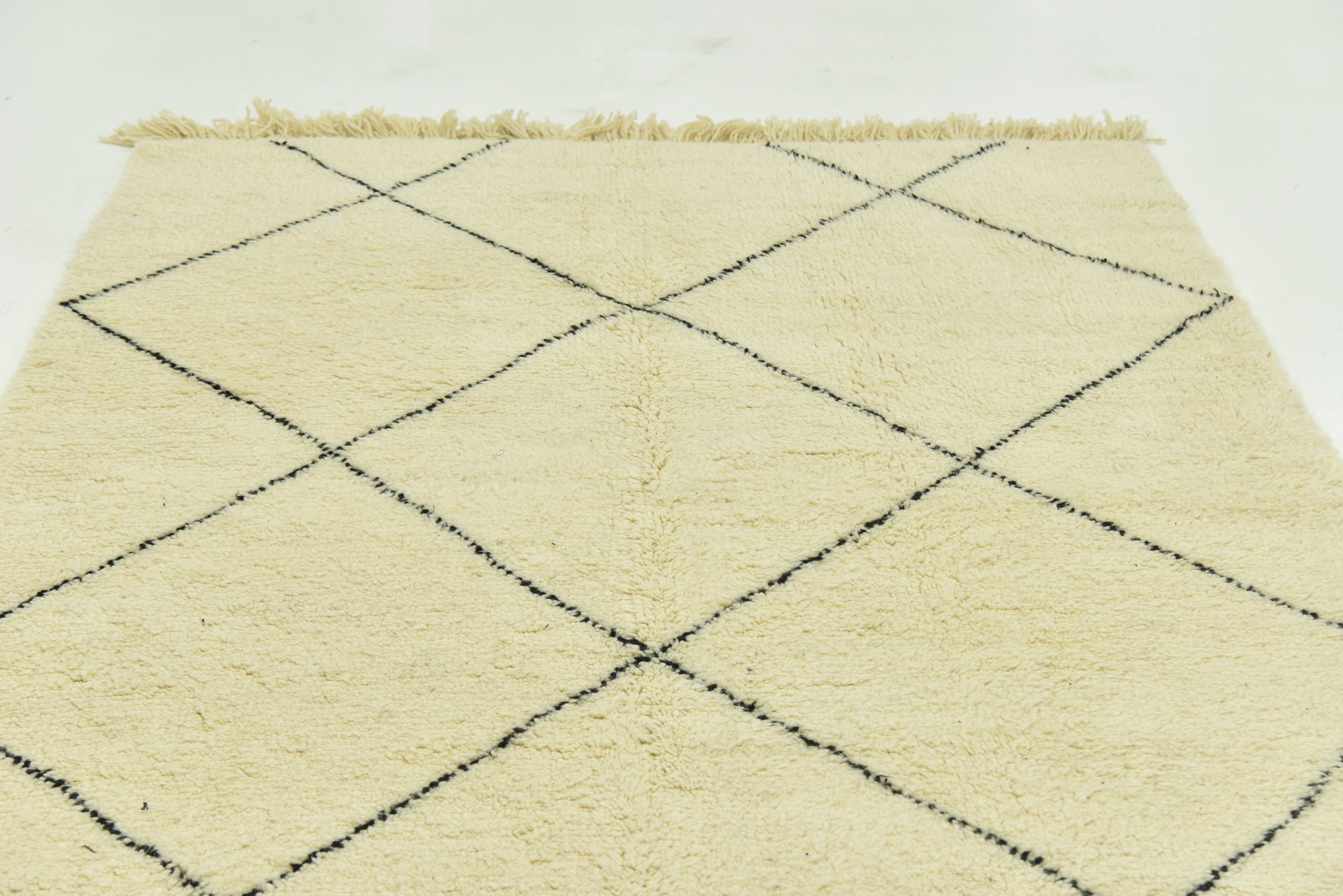 5' 10 x 7' 8 Hand Knotted Moroccan Wool Rug