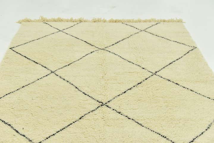 5' 10 x 7' 8 Hand Knotted Moroccan Wool Rug