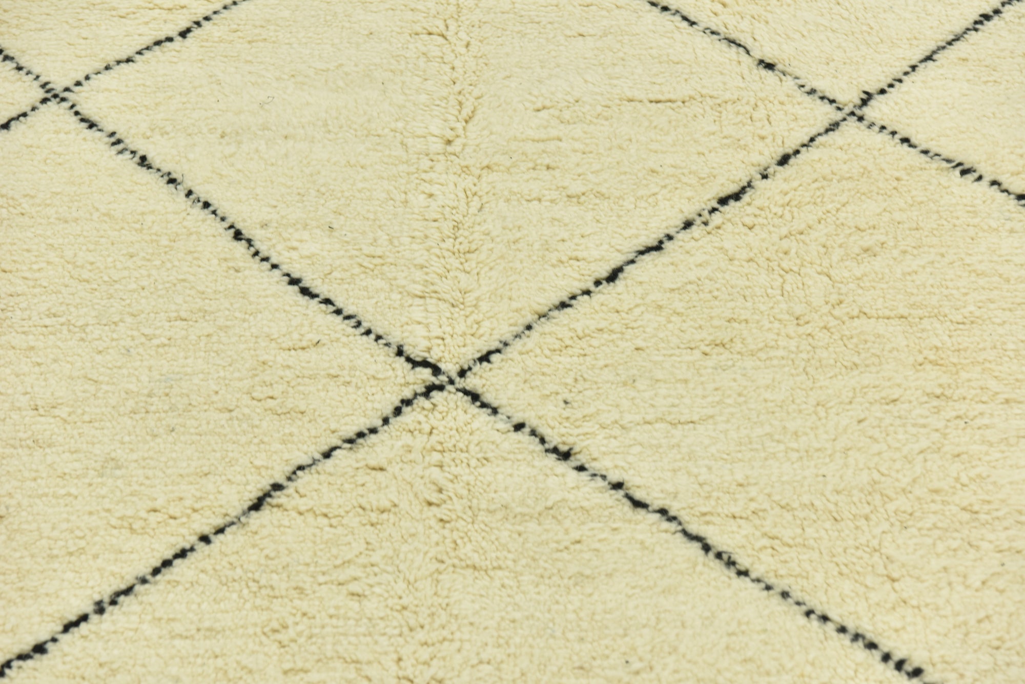 5' 10 x 7' 8 Hand Knotted Moroccan Wool Rug