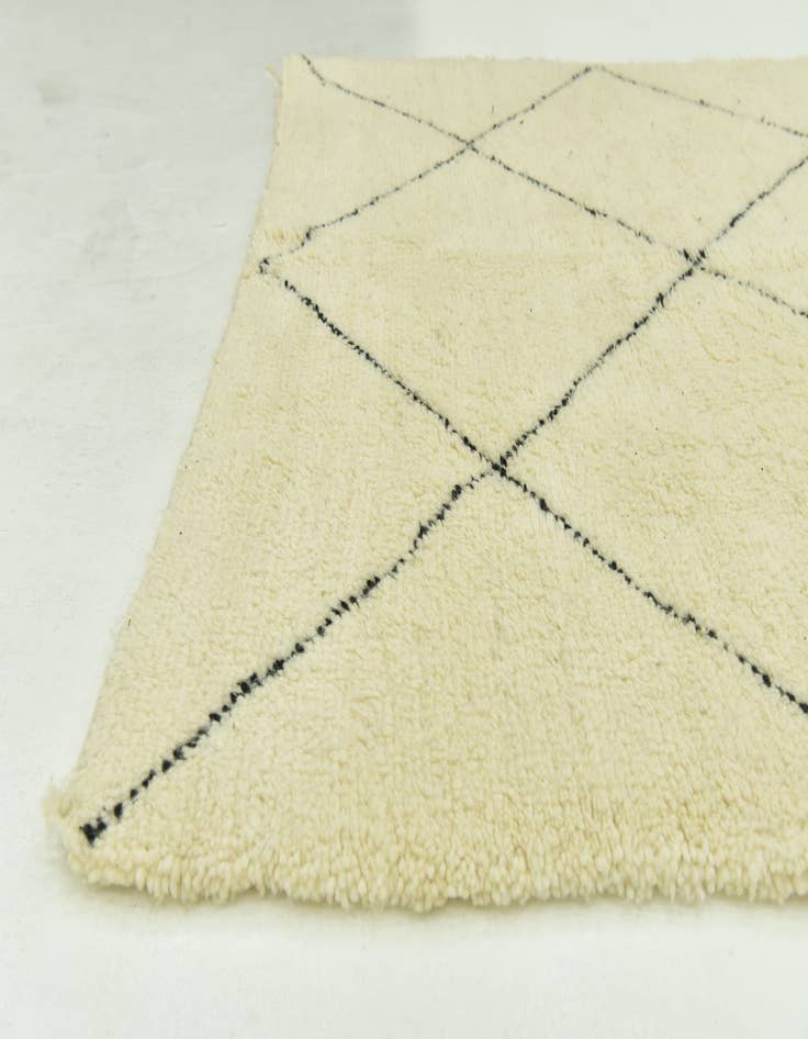 Detail image of 5' 10 x 7' 8  Hand Knotted Moroccan Wool Rug