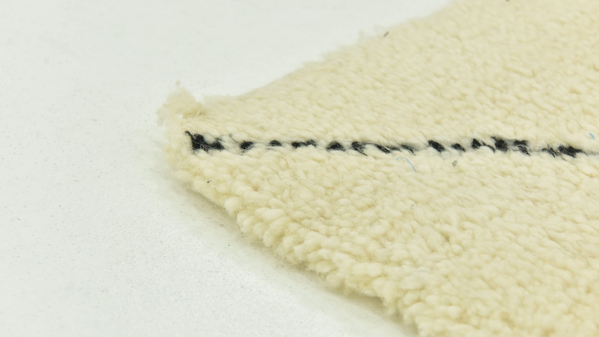 5' 10 x 7' 8 Hand Knotted Moroccan Wool Rug