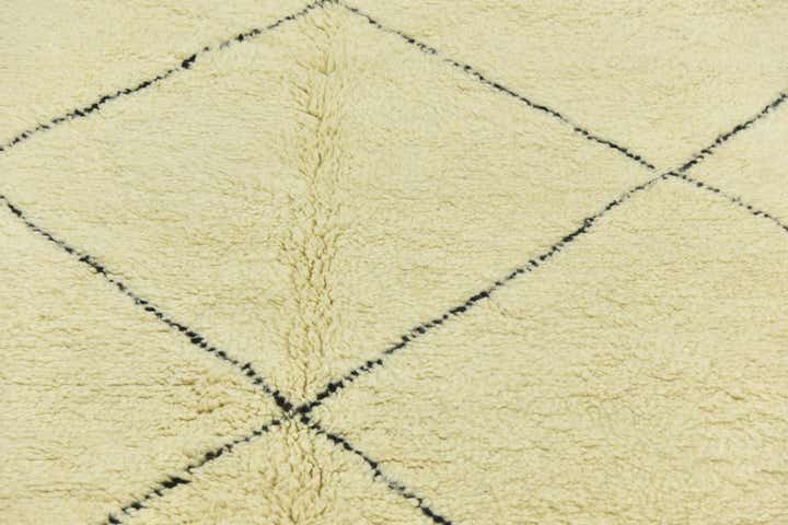 7' 1 x 9' 3 Hand Knotted Moroccan Wool Rug