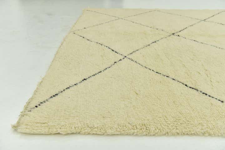 7' 1 x 9' 3 Hand Knotted Moroccan Wool Rug