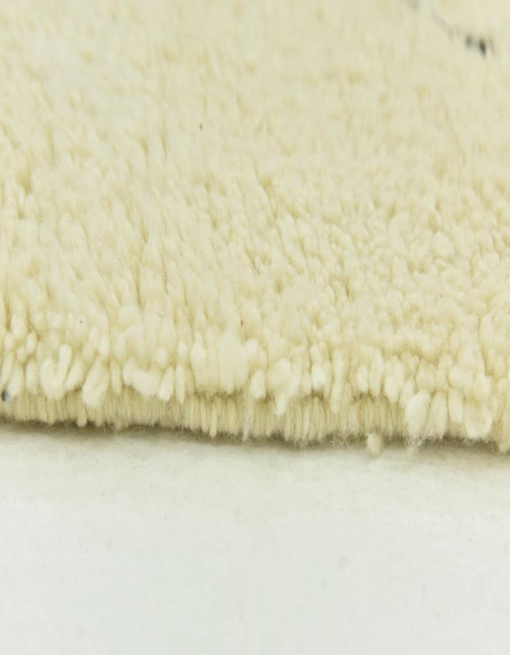 Detail image of 6' 10 x 10' 6  Hand Knotted Moroccan Wool Rug